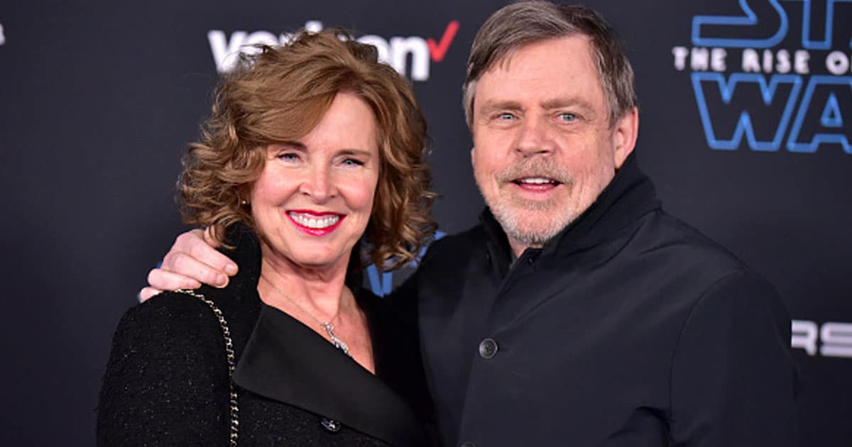 Marilou York (C) y Mark Hamill asisten al estreno de Disney's "Star Wars: El Ascenso de Skywalker" 