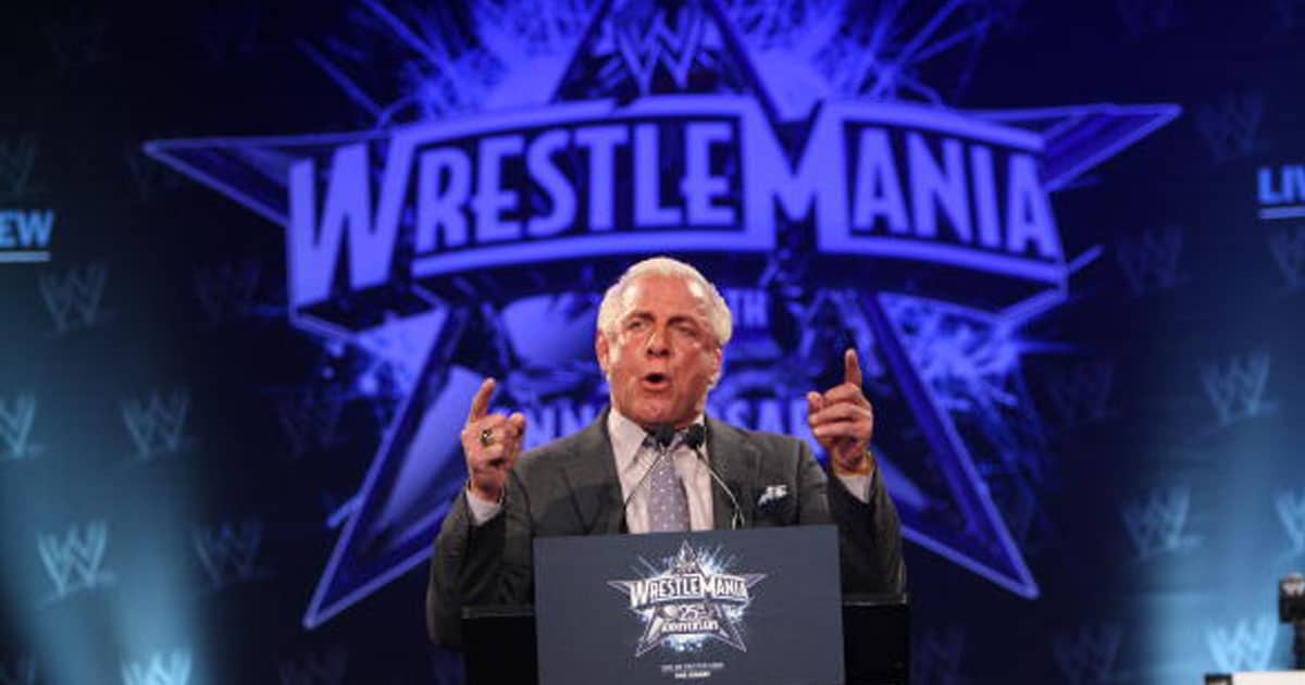 Ric "Nature Boy" Flair asiste a la conferencia de prensa del 25 aniversario de WrestleMania